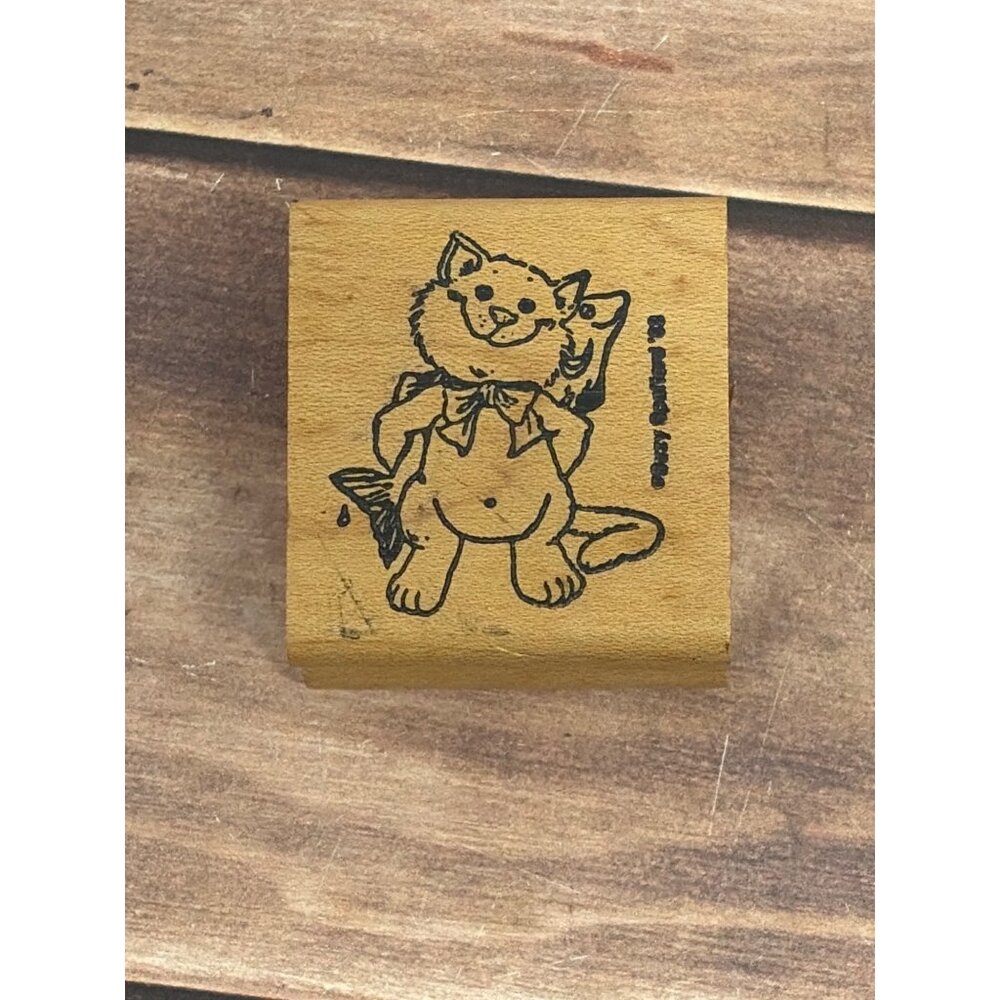 VINTAGE RARE RUBBER STAMPEDE SUZY'S ZOO WOOD RUBBER STAMP CAT W FISH BEHIND BACK